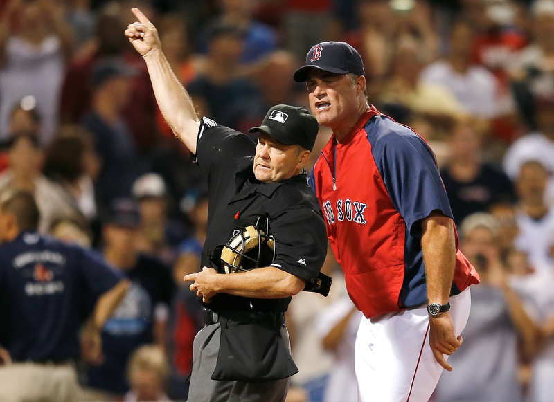 Illustration for article titled Umpire Jerry Meals Is Small, Most Baseball Men Are Large: Physical Comedy Ensues